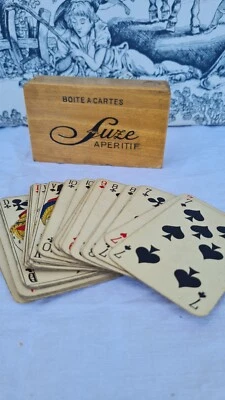 ANCIENNE BOITE PUBLICITAIRE DE CARTE EN BOIS SUZE ET CARTES A JOUER - Photo 1/4