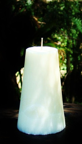 MASSIVE 400hr 1.7kg BEAUTIFUL Estee Lauder Perfume Scented White Ivory CANDLE - Picture 22 of 24