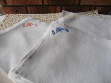 9 ANCIENNES SERVIETTES DE TABLE LIN CREME BRODERIES PAPILLONS MAIN OURLETS JOURS
