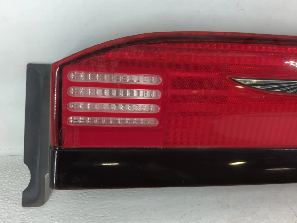 1992-1995 Ford Thunderbird Passenger Right Side Tail Light Taillight Oem D4T69 - Image 2 of 4