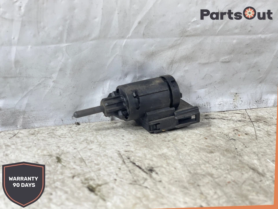 AUDI TT MK1 2000-2006 PEDAL DE FRENO LUZ DE FRENO INTERRUPTOR DE CONTROL SENSOR ORIGINAL OEM Foto 3 de 4
