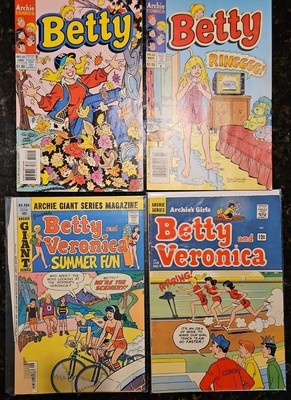 Archie Comics BETTY and BETTY & VERONICA lot (4) Newstands B&B 