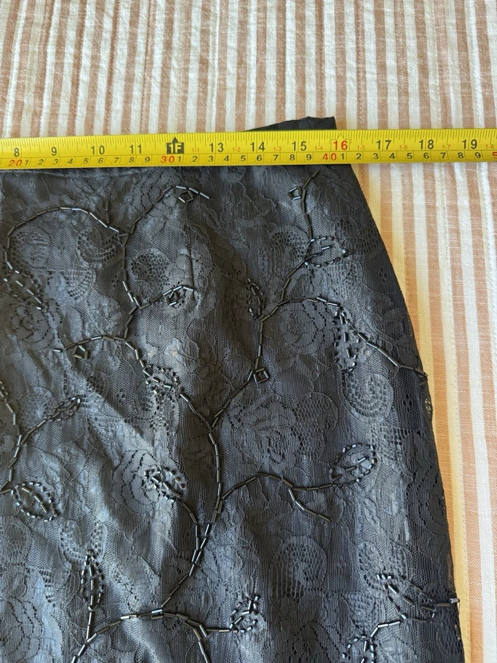 ¡NUEVO CON ETIQUETAS! Falda Midi De Colección Ann Taylor Negra Floral Encaje Cuentas Hada Capricho Talla: L Foto 3 de 4