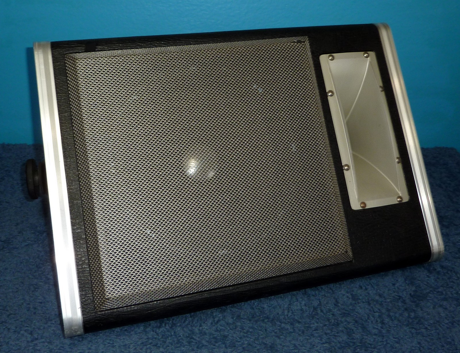 Kawai FB-652M Amplified Wedge Keyboard Monitor PA Speaker Working