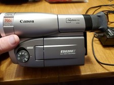 Canon ES8200V. With charger