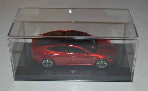 RARE Burago Tesla Model 3 Red 1:43 Scale Die Cast Model Car slipcase - Picture 5 of 6