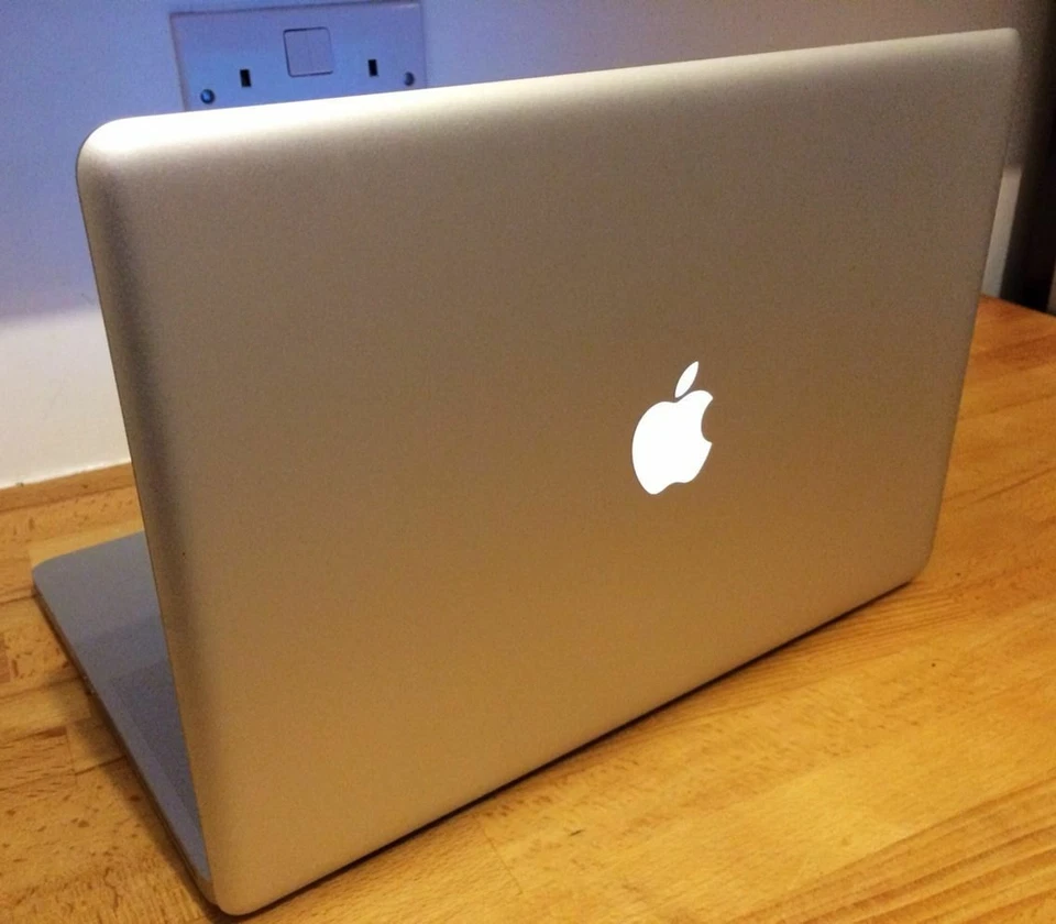 Apple MacBook Pro 15" - Core i7 2.3GHz (Mid 2012) 4GB 500GB HDD, GT 650M - VGC - Image 3 of 4