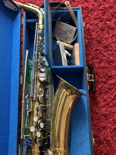 SAXOPHONE ELKHART IND C.G. CONN ALTO AND CASE - Picture 3 of 8