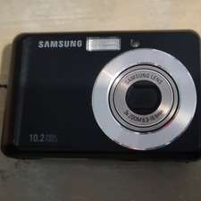 Samsung ES15 Compact Digital Camera 10.2MP 3x Optical Zoom 2.5in Black