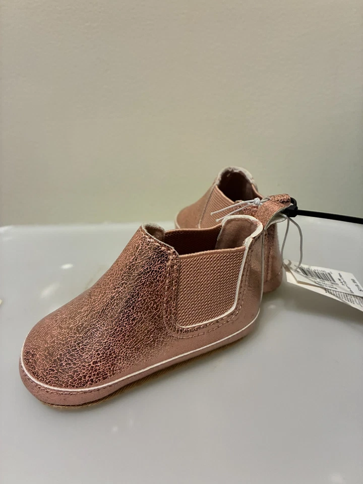 NUEVO CON ETIQUETAS Antiguo Azul Marino Bebé Niñas Rosa Brillante Botines Zapatos Sin Cordones - 3-6M Foto 2 de 4