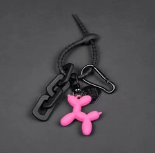 Globo rosa perro con corbata negra con cremallera, corazón y cadena llavero/bolso encanto estilo Y2K