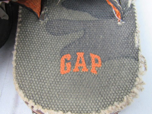 GAP Kid's Camo Sandals Size 8 - Imagen 7 de 7