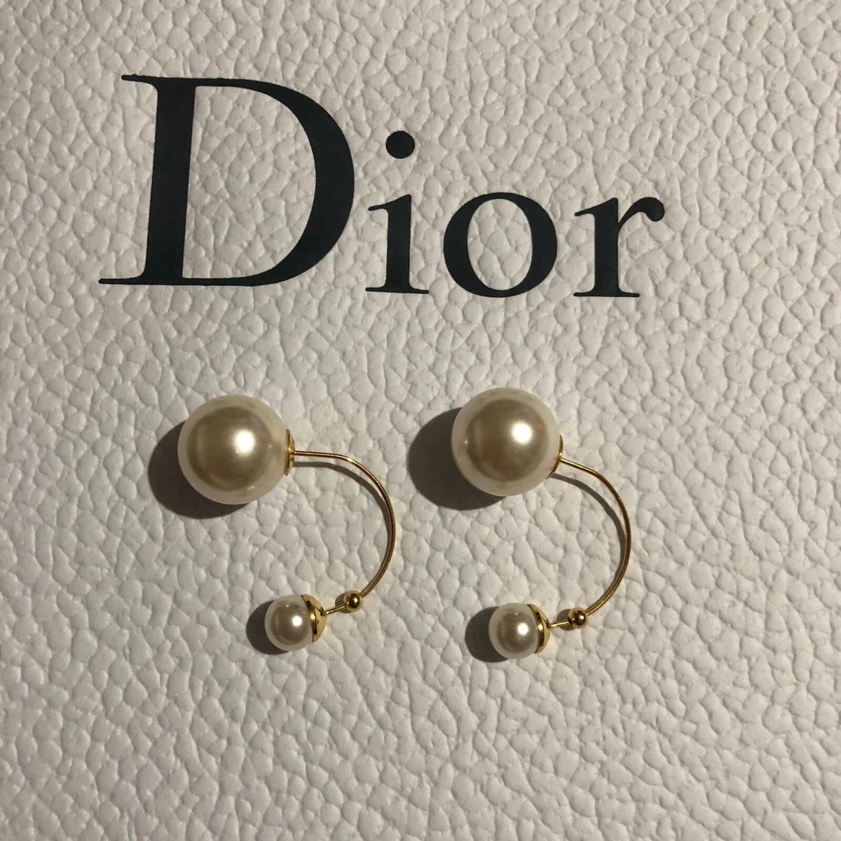 Ultradior earrings shop