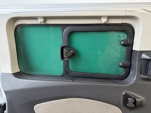 FORD TRANSIT CUSTOM 13-18 PASSENGER SLIDING DOOR & WINDOW SILVER (COMPLETE) - Picture 16 of 17