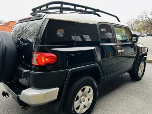 2008 Toyota FJ Cruiser - Picture 3 of 26