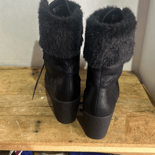 Aerosoles A2 Womens Black Vegan Leather Faux Fur Wedge Color Range Boots Size 8M - Picture 4 of 6