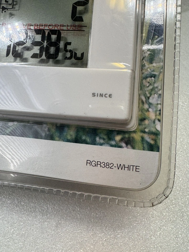 Oregon Scientific Wireless Rain Gauge Weather Station Outdoor Temp RGR382 New - Image 4 of 4