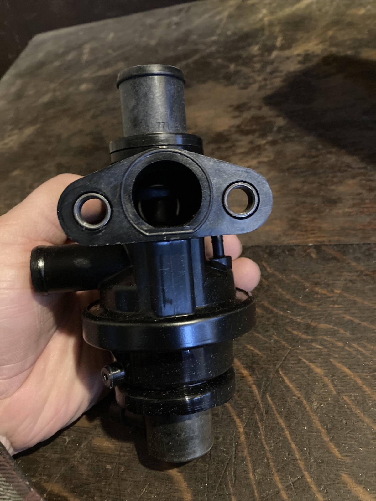 ONE GENUINE AC DELCO 214144 / GM 17085933 AIR INJECTOR PUMP DIVERTER