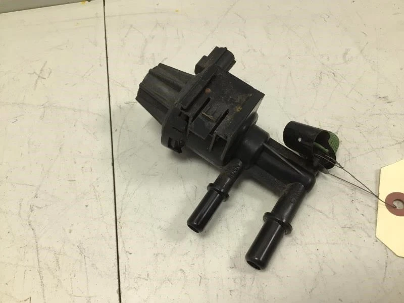 Válvula de purga de bote de vapor de combustible Ford Freestyle 2005 fábrica de solenoides Foto 4 de 4