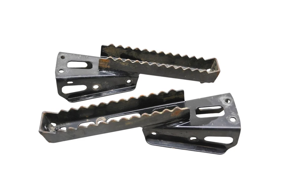 01 Can-Am DS650 2x4 clavijas de pie izquierda y derecha Bombardier Foto 2 de 3