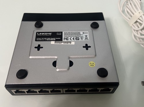 LINKSYS CISCO 8-Port 10/100/1000 Mbps SD2008 Network Switch + Power Supply - Picture 3 of 4