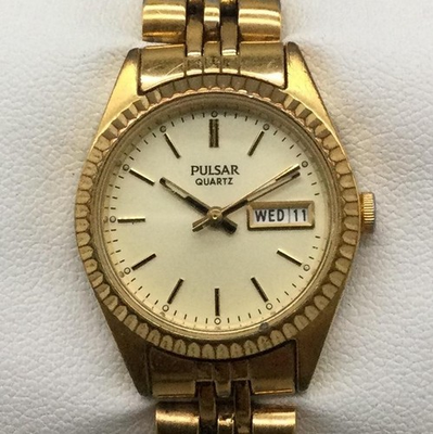 #ad Vintage Pulsar Womens Watch 23mm Day Date Gold Tone V783 X003 New Battery 6quot; $31.99