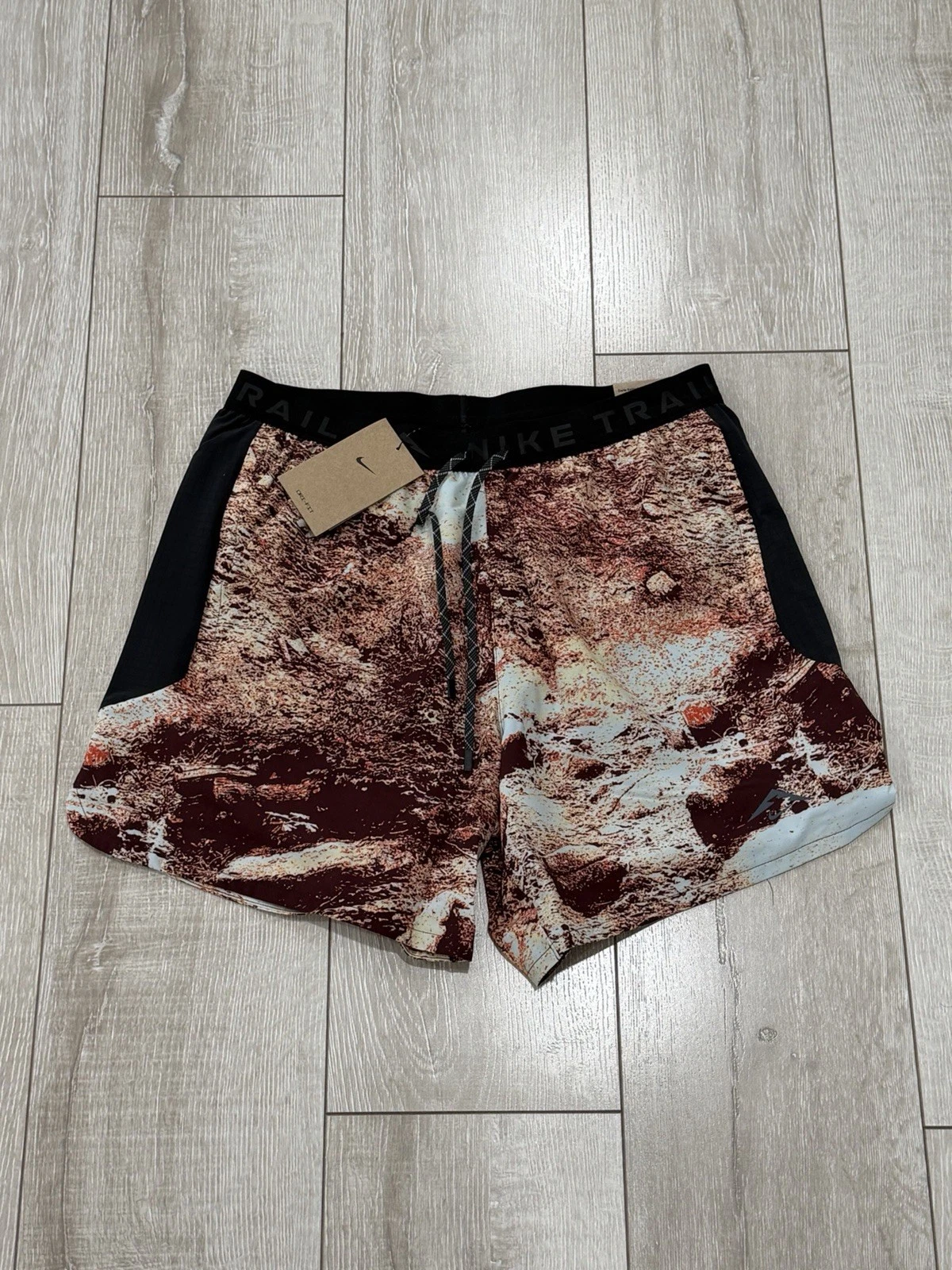 Nike Trail Shorts 6" Brief Lined Running Athletic Men’s Size Medium HV2162-133
Opens in a new window