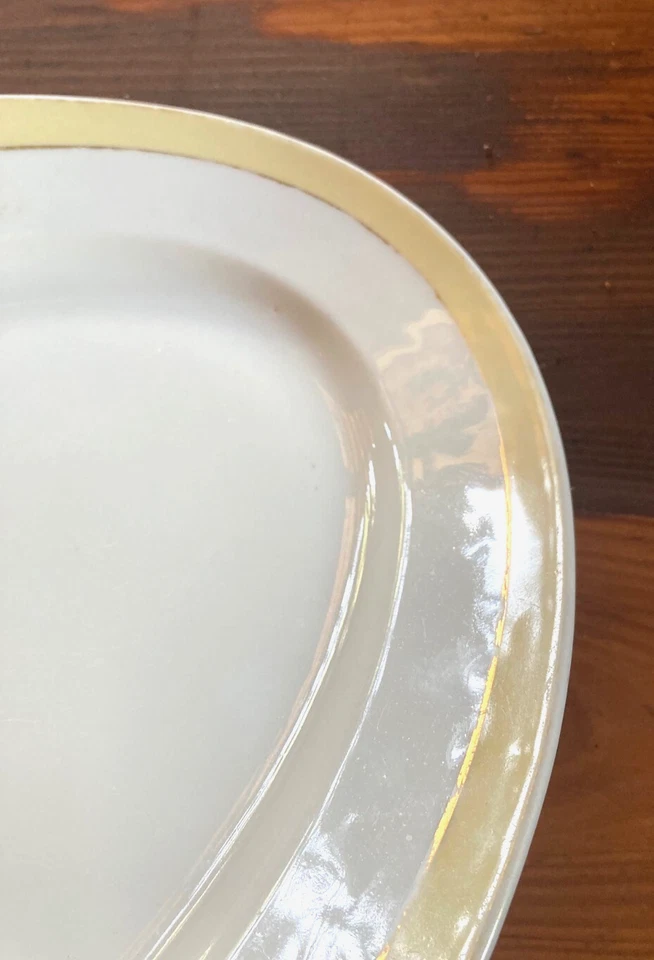 Grand plat ovale Pillivuyt en porcelaine blanche filet jaune et liseré or 1960 - Photo 3/4