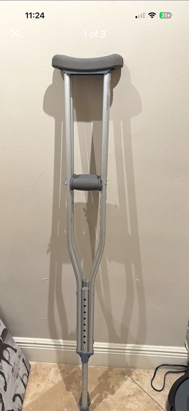 Cardinal Health Adjustable Aluminum Underarm Crutches Gray Adult 300 lb Pair