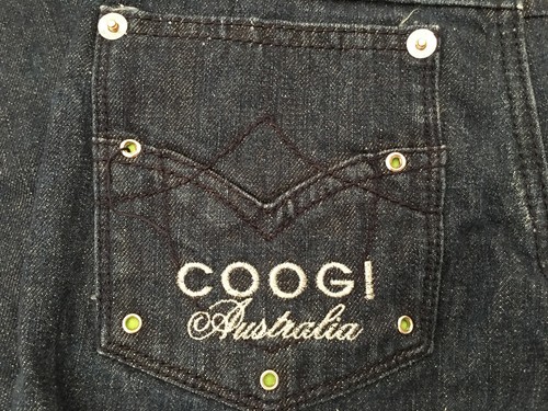 Coogi Unisex Kids Med. Dk. Blue Embroidered Crest & Lettered Denim Jeans Size 7X - Picture 5 of 11