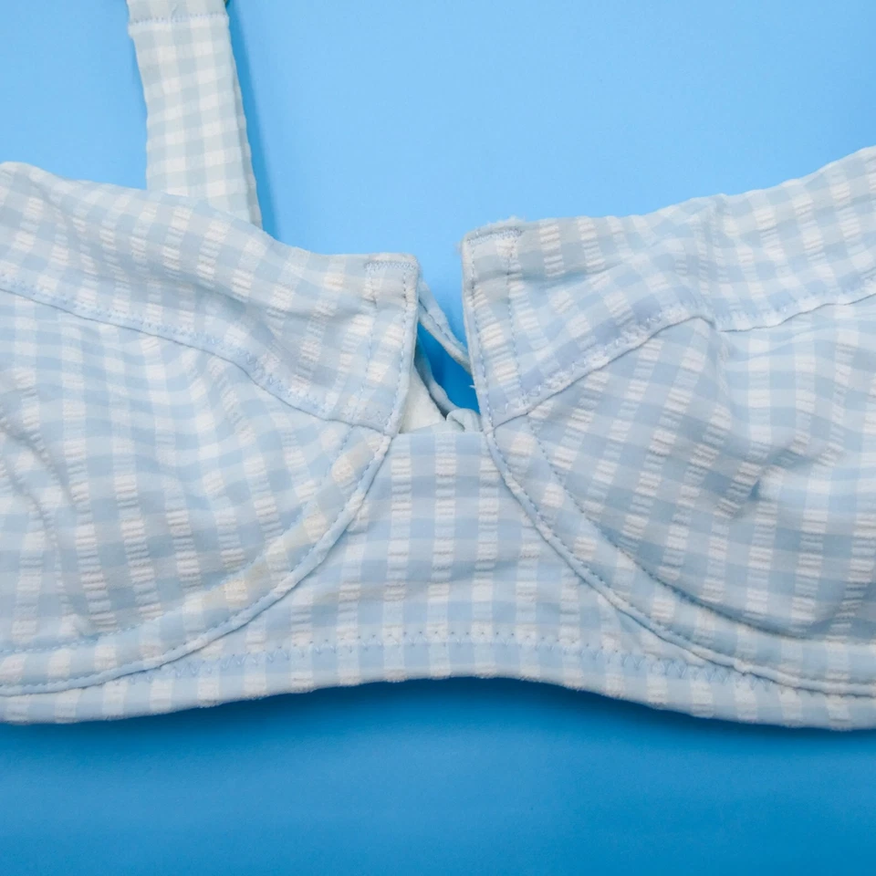 Top de bikini push up Victorias Secret 34C blanco azul a cuadros con aros recorte natación Foto 2 de 4