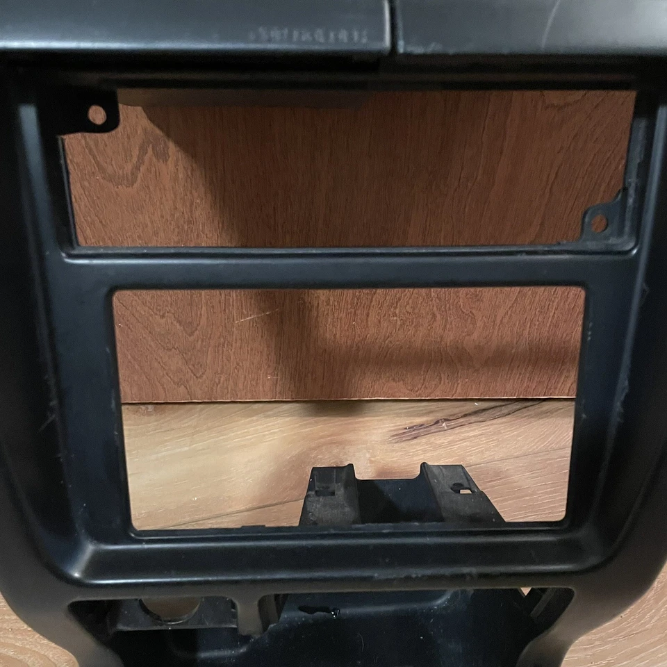 Toyota 4Runner 1996-1998 tablero central radio control de clima embellecedor bisel ventilaciones Foto 3 de 4