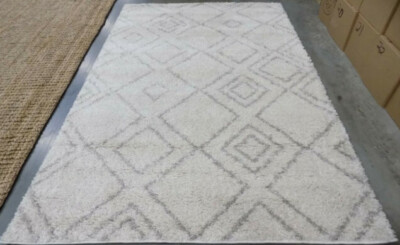 IVORY / BEIGE 5'-1'' X 7'-6'' Back Stain Rug Reduced Price 1172589151 ASG744A-5