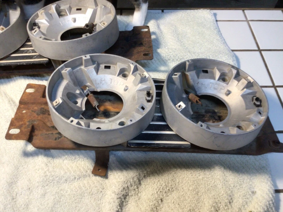 CONJUNTOS DE LÁMPARAS DE CABEZA DE MERCURIO 1968 PAR DE MERCURIO USADO Foto 3 de 4