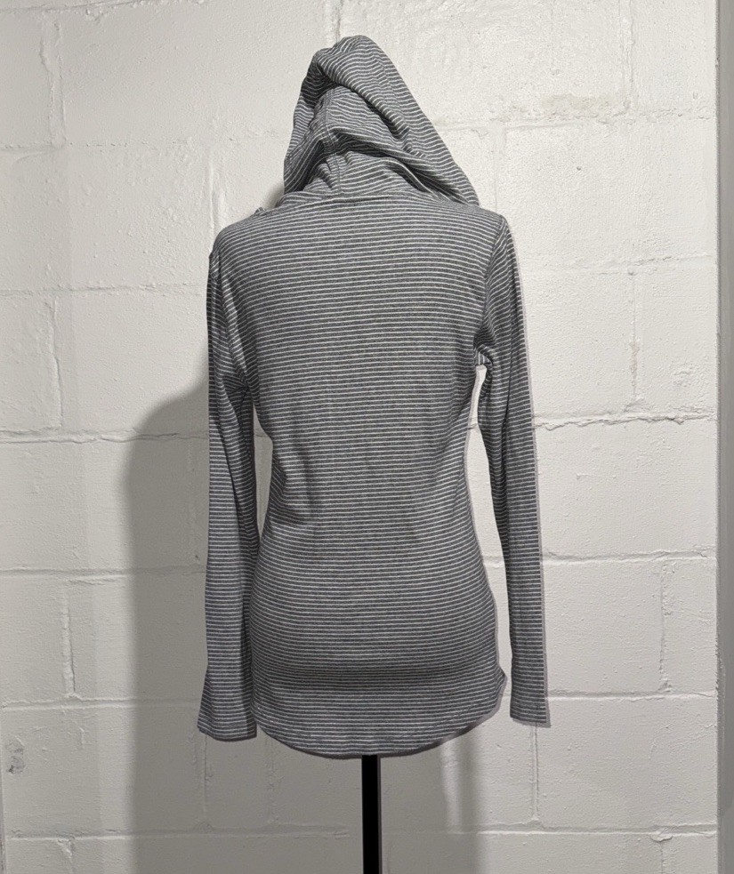 Eddie Bauer Women’s Grey Stripes Hoodie Sweater Top Size Small image 3
