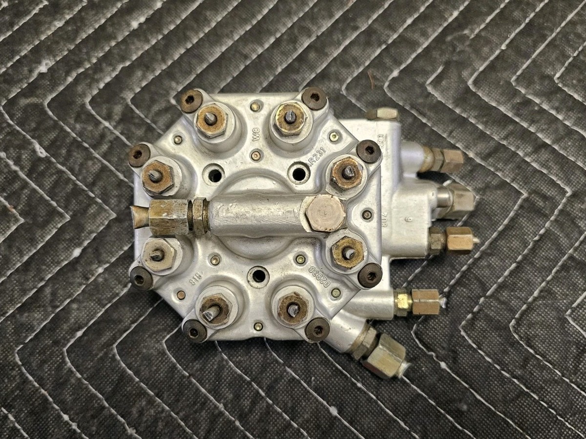 1981-85 Mercedes W126 Bosch Fuel Distributor 500SEL 380SE