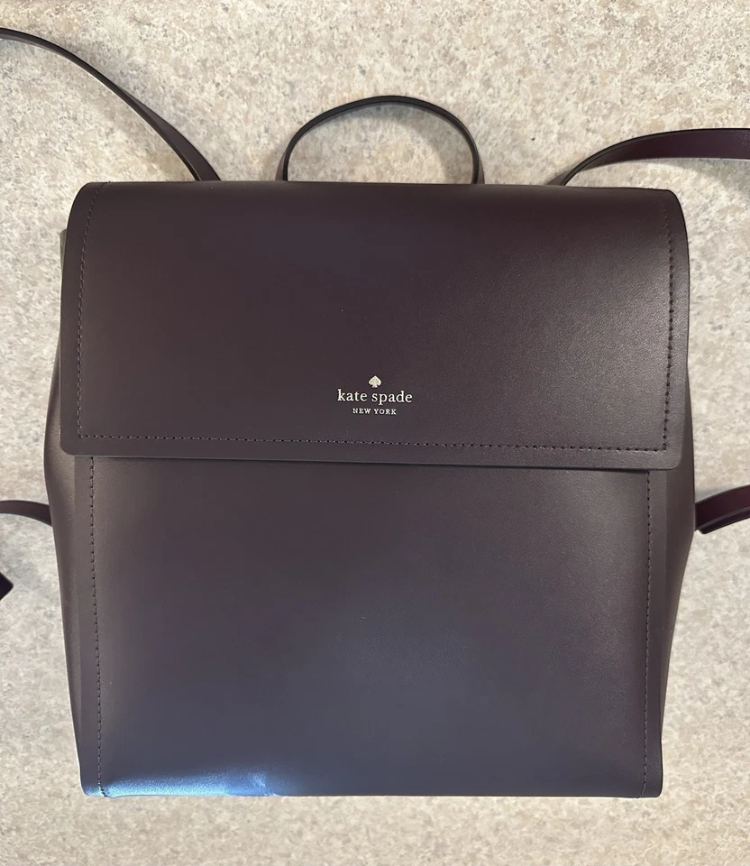 (NUEVO) Cartera Mochila de Calle Kate Spade Cuero Borgoña - Sin Bolsa para el Polvo Foto 2 de 4