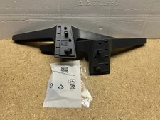 LG 55UQ7070ZUE Feet w Screws
