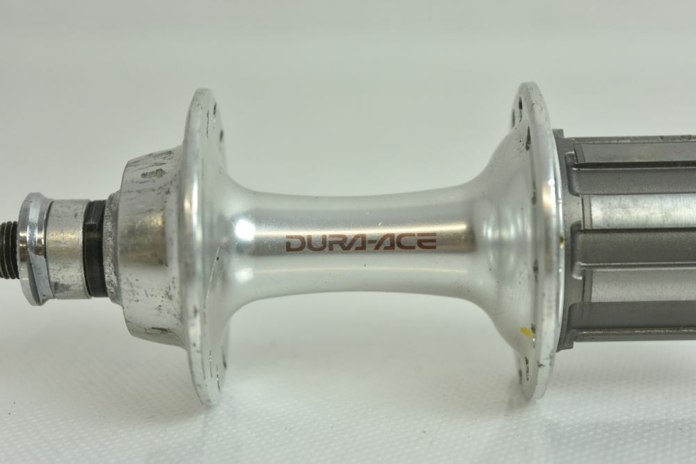 SHIMANO DURA ACE 7700 rear hub !!! 24h ! 135mm ! good SHIMANO DURA ACE 7700 rear hub !!! 24h ! 135mm ! good