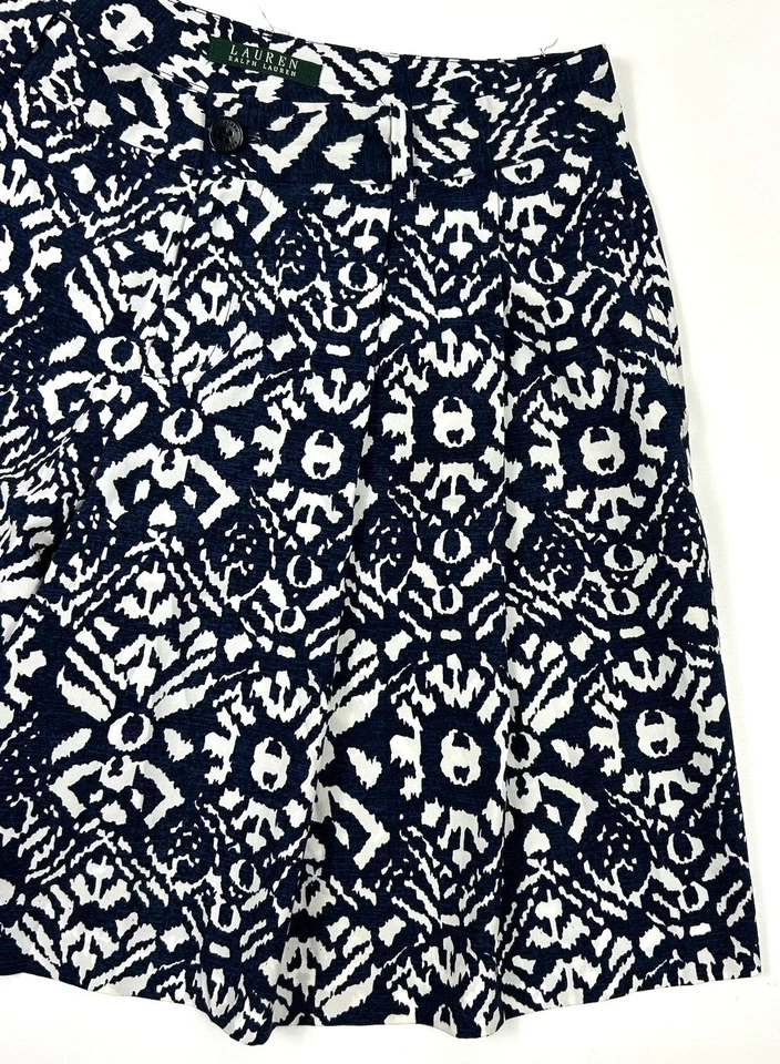 Lauren Ralph LRL Womens 4 Small Pleated Shorts Navy Blue White Print Pockets - Image 4 of 4