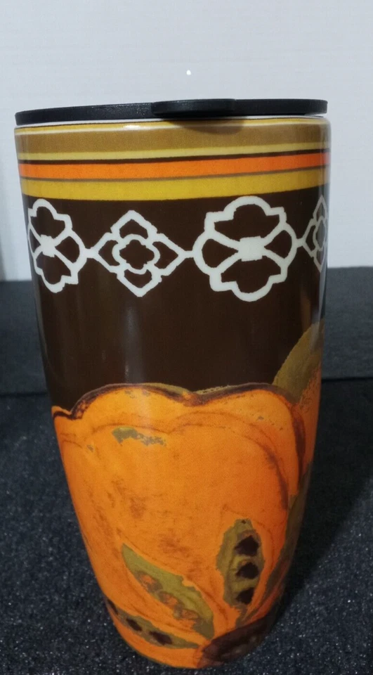 Taza de viaje de cerámica de ciprés firmada Camil 12 oz naranja, verde, marrón, flor blanca Foto 2 de 4