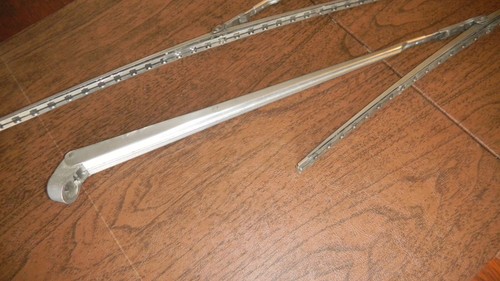 61-67 Cadillac WINDSHIELD WIPER ARMS w/ BLADES Deville Eldorado NICE 62 63 64 65 - Picture 6 of 7