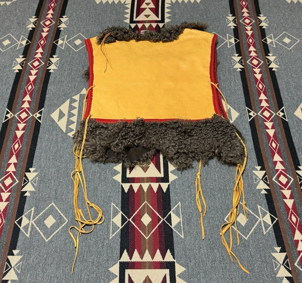 Char Designs Santa Fe Suede Fur Vest Costume S T47 - Image 2 of 4