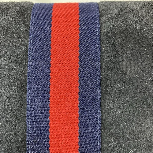 Auténtico bolso clutch GUCCI línea jerez gamuza azul marino - Imagen 7 de 24