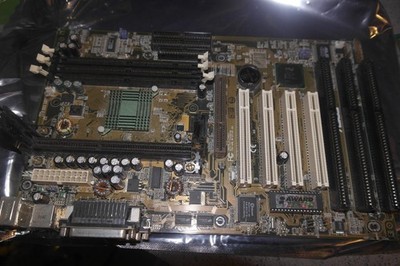 Asus P2B 1.02 Slot 1 ATX Mainboard AGP PCI ISA IDE FDD Intel BX funktionstüchtig