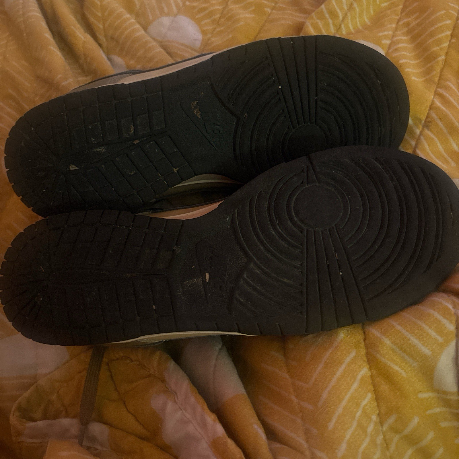 Nike dunks - image 2