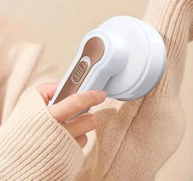 Electric Lint Remover Clothes Cleaner Fabric Shaver USB Rechargeable Lot Scraper - Image 4 of 4