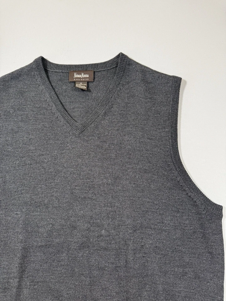 Neiman Marcus Sweater Vest Mens Medium Gray Merino Wool Silk Cashmere V-Neck - Image 3 of 4