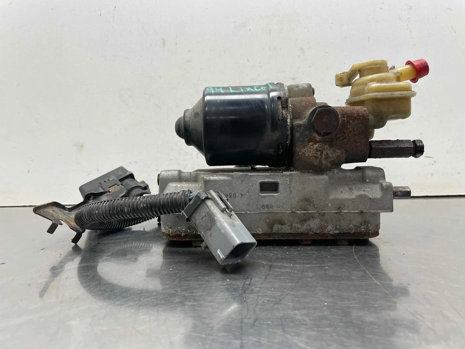 Lincoln Town Car 1994 4,6 L controlador de bomba de freno antibloqueo ABS sin tracción 88 k Foto 4 de 4