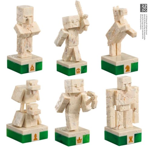 Minecraft Chess Set Chessboard Noble Collections - Picture 3 of 4
